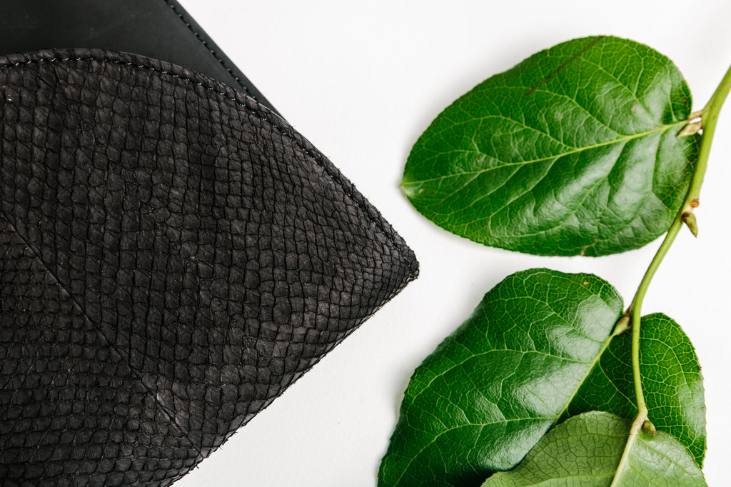 Welk materiaal kiest een eco fashionista voor haar handtas?