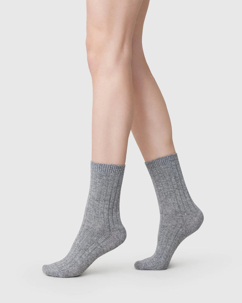 SWEDISH STOCKINGS Bodil chunky socks grey
