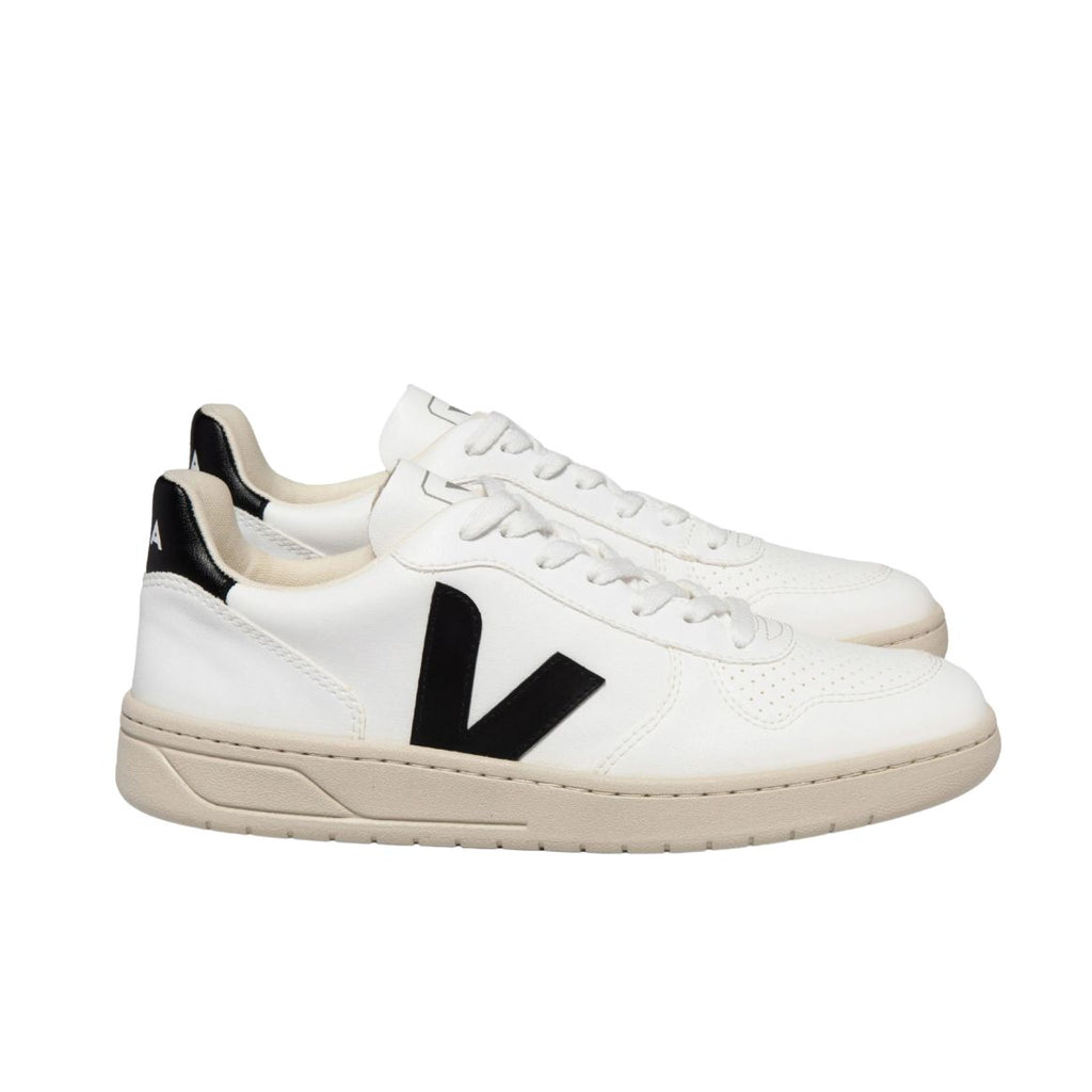VEJA V-10 CWL white black men