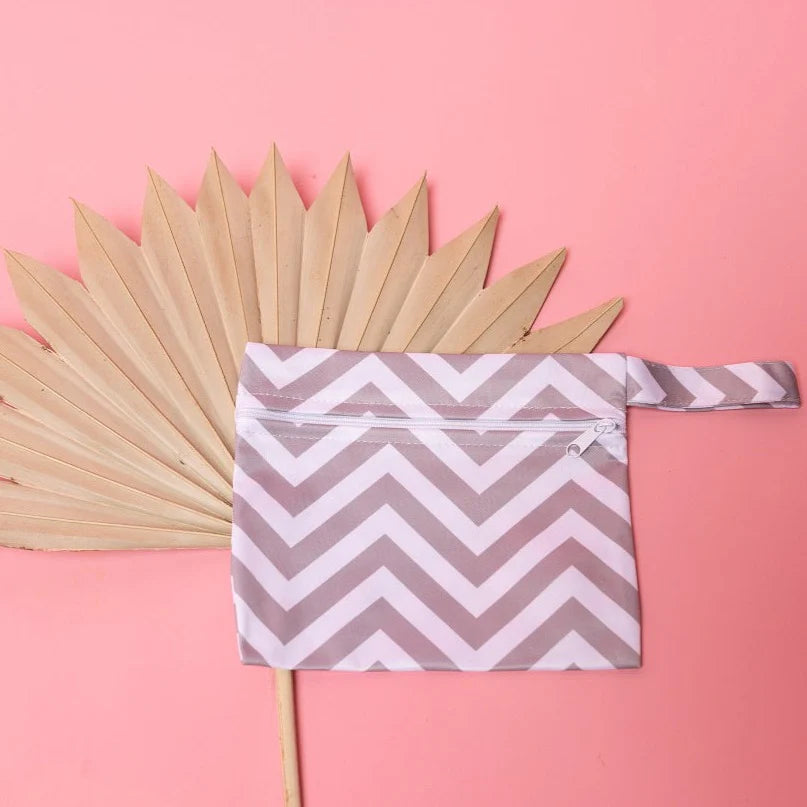 MOI ET MARIE Menstrual panty storage bag zig zag