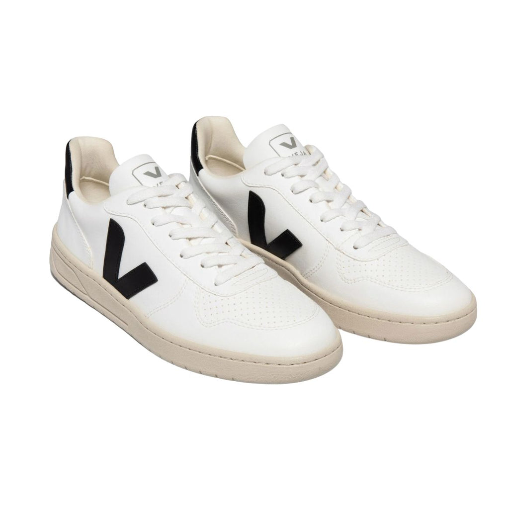 VEJA V-10 CWL white black men