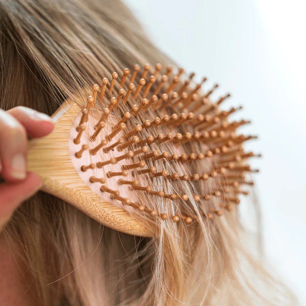 MAKEMYMASK Thin hair brush