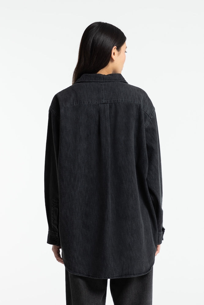 KINGS OF INDIGO Anahobe shirt quercus  grey worn women