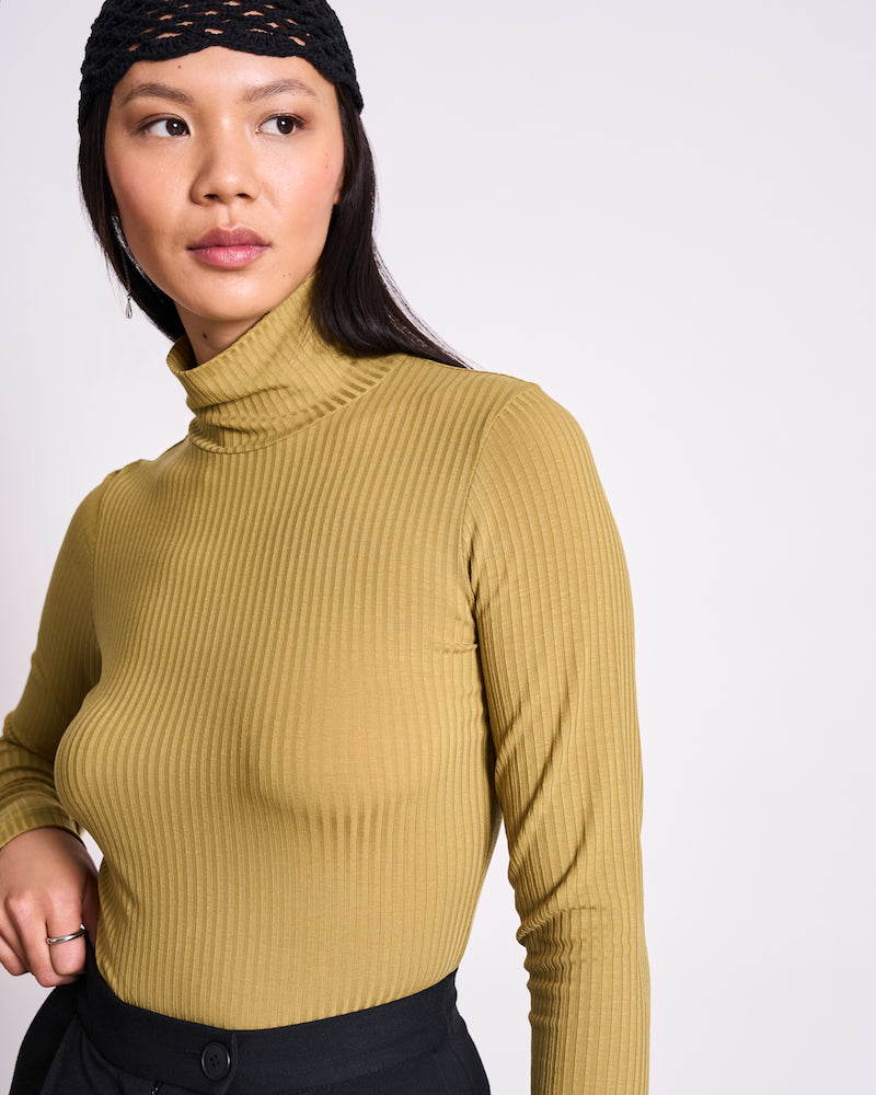 JAN 'N JUNE Mio longsleeve rib top wood olive women