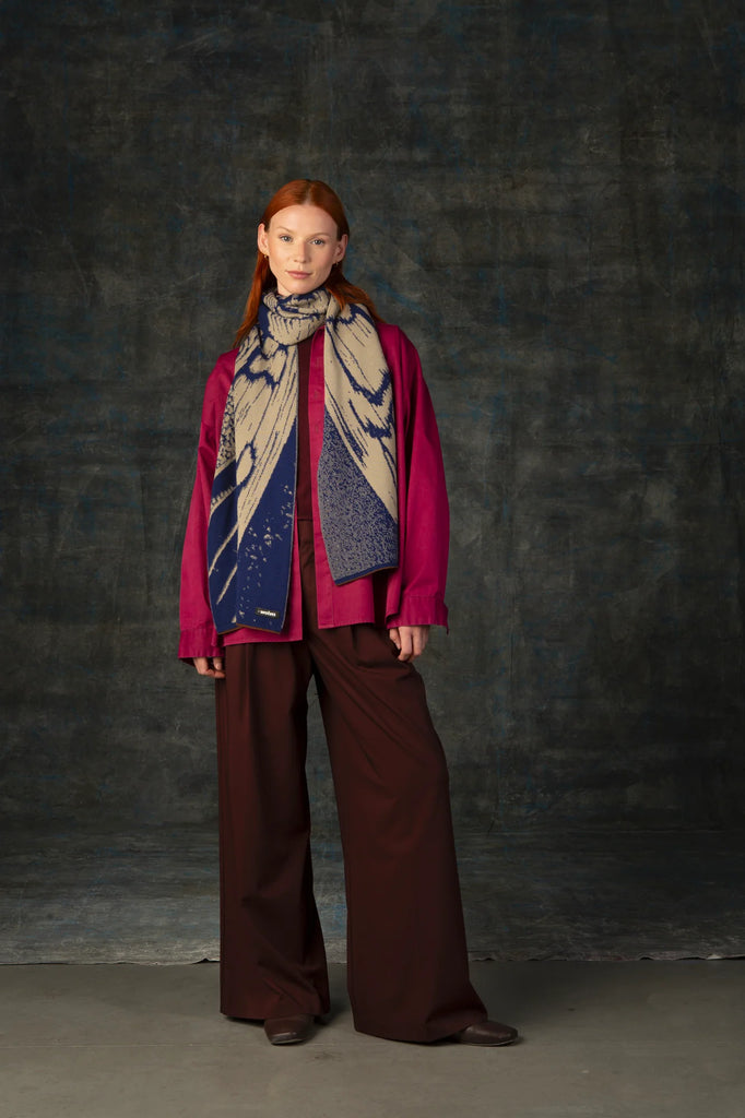 WOLVIS Aurata maxi scarf indigo