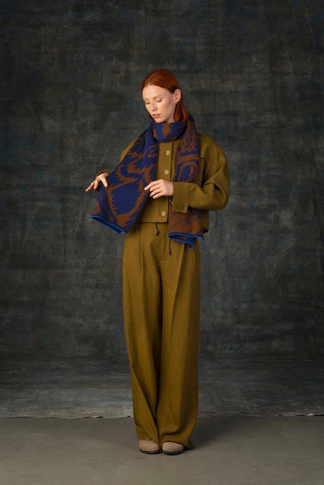 WOLVIS Furcula maxi scarf cacao