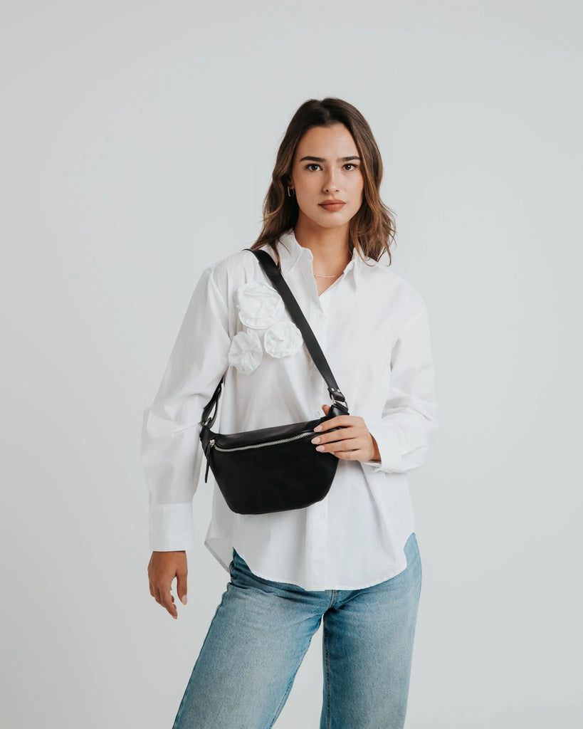 ANN KURZ Fanny pack black silver women