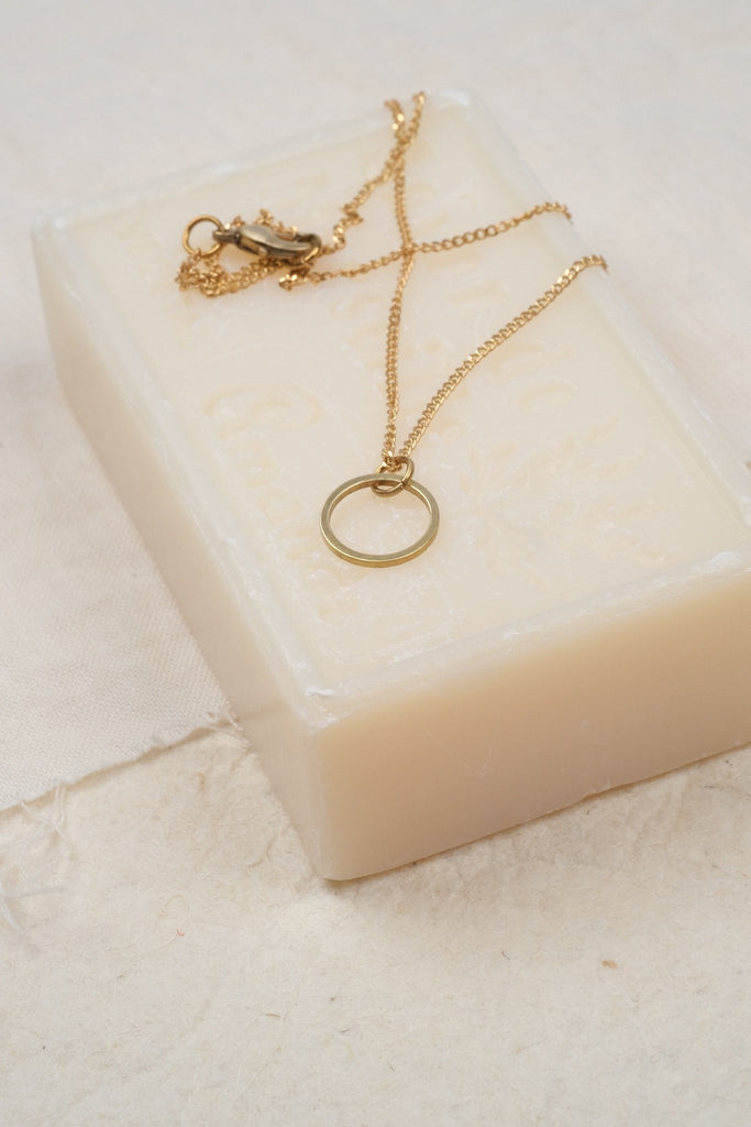 BRASSCAKE Circle necklace
