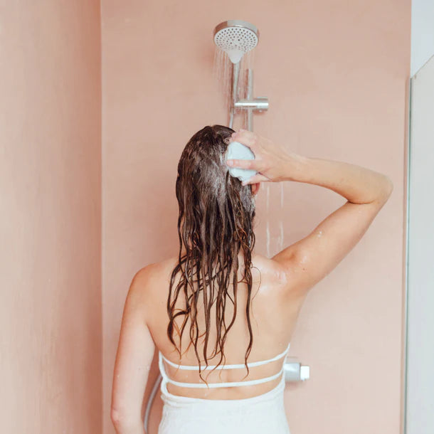 WONDR Vegan honey XL shampoo bar