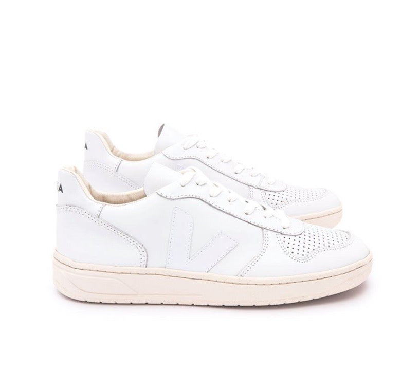 VEJA V-10 Extra white men