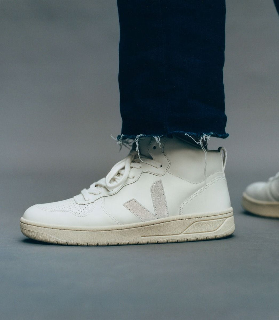 VEJA V-15 Leather extra white natural women