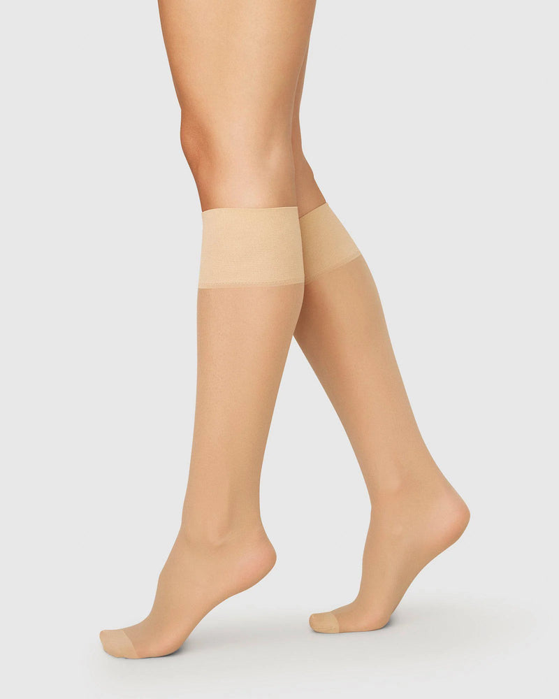SWEDISH STOCKINGS Elin 2-pack premium knee-highs dark beige 20 den
