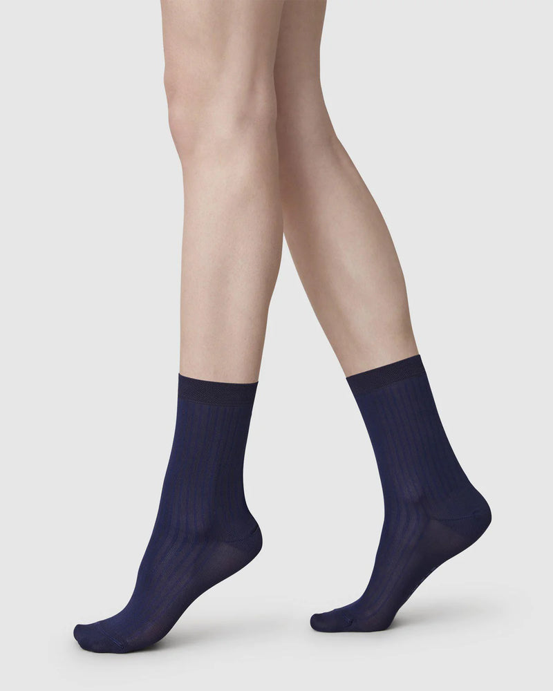 SWEDISH STOCKINGS Alexa silk touch socks navy