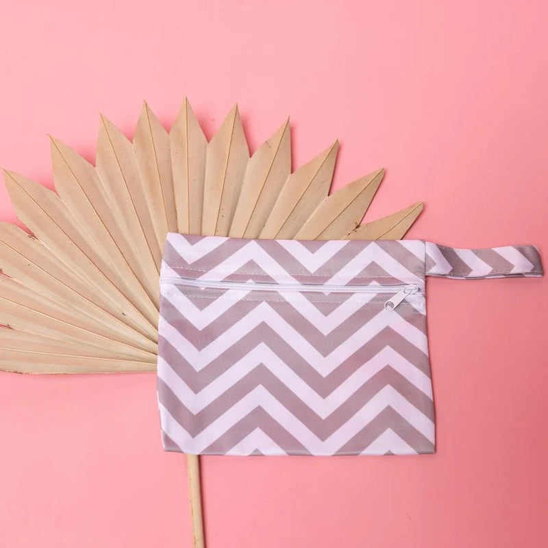 MOI ET MARIE Menstrual panty storage bag zig zag