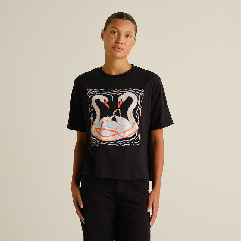 DEDICATED Vadstena painted swans t-shirt black women
