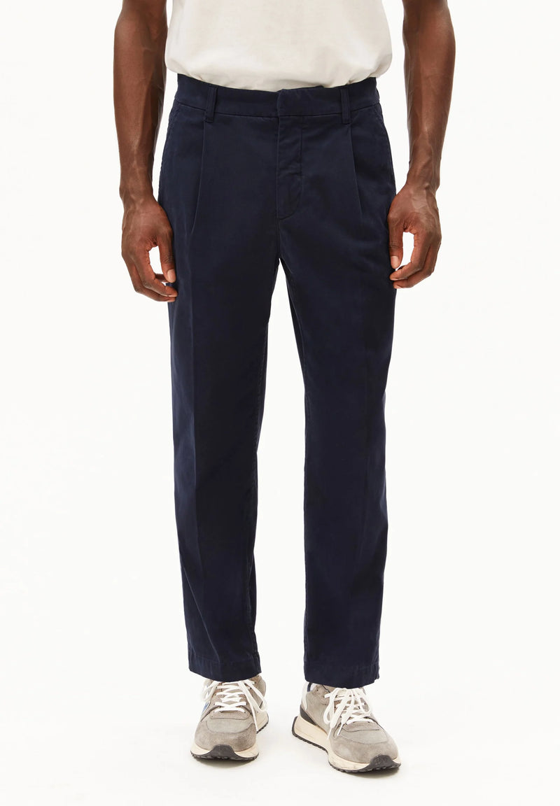 ARMEDANGELS Taamir pleated chino trousers night sky men