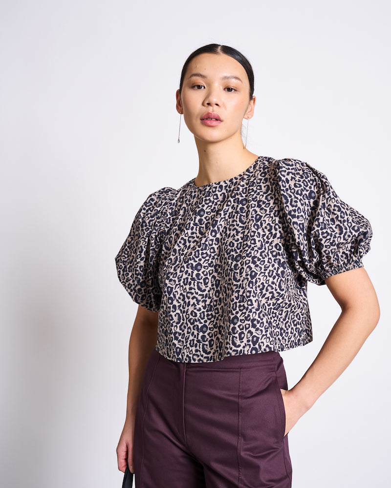JAN 'N JUNE Olmos cropped blouse leo print women