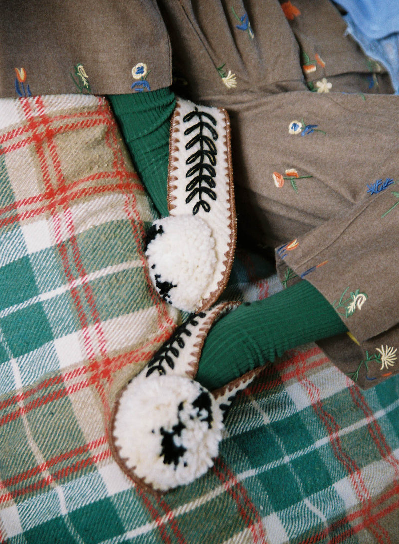 GIVE A PON Siga siga slippers