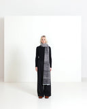 WOLVIS Apostrophe maxi scarf black unisex