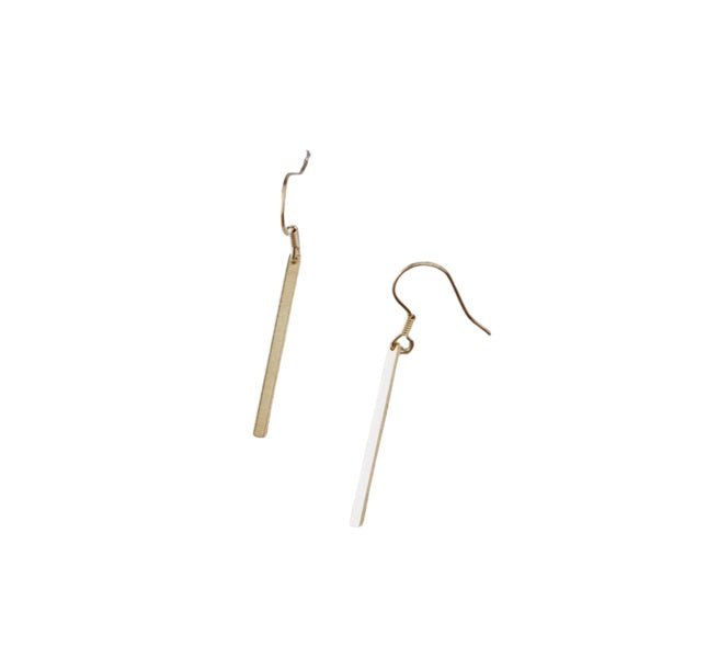 BRASSCAKE Dash hook earrings
