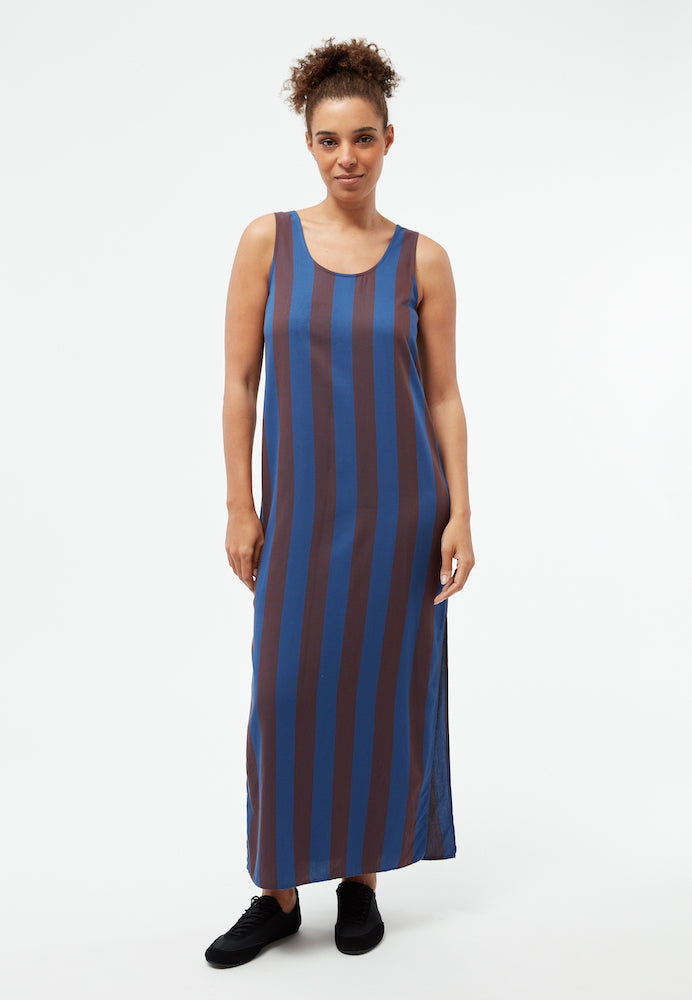 GIVN BERLIN Lotta maxi dress blazing blue chocolate brown women