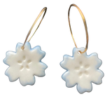 CHLOÉ JULIETTE STUDIO Flower hoops white blue gold