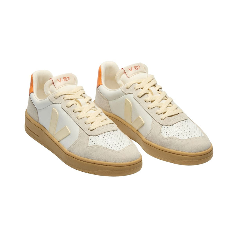 VEJA V-82 leather pure calcaire fury women