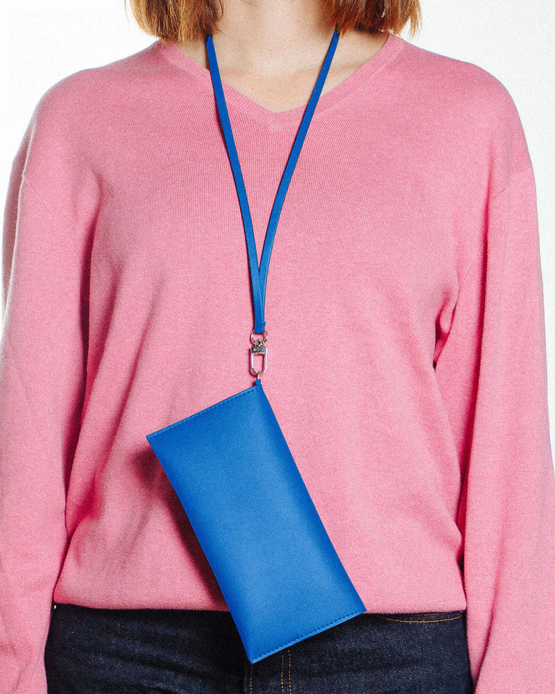 WALK WITH ME Flat Purse Klein