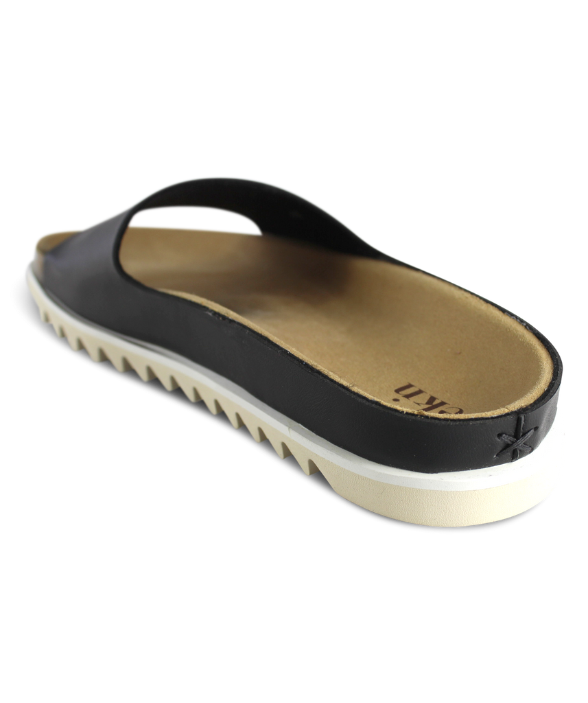 ekn Palm sandal black vegan women
