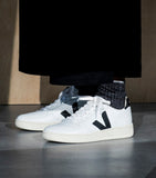 VEJA V-10 Extra White Black Men